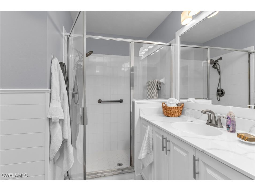 350 Newport Drive #1902 Naples FL 34114 225044591 image17