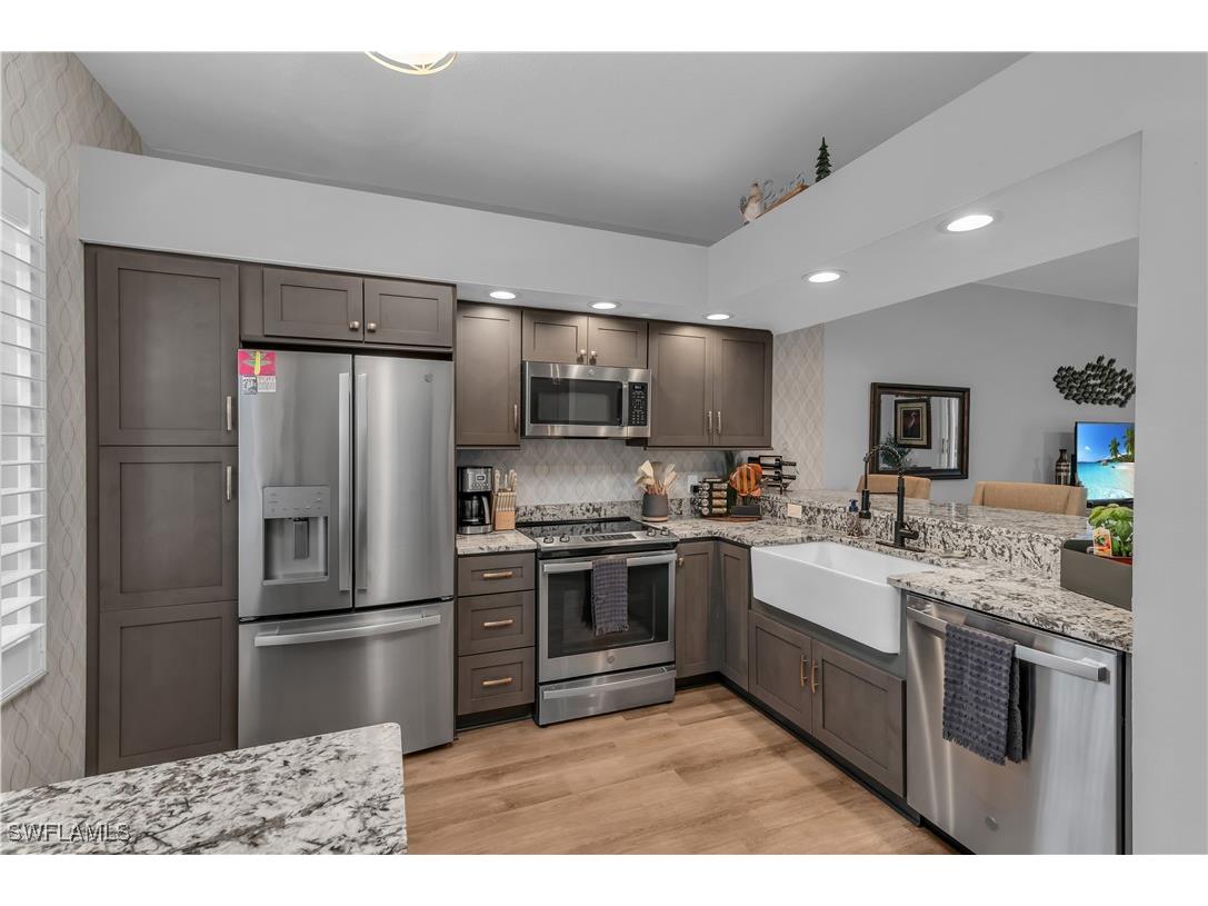 350 Newport Drive #1902 Naples FL 34114 225044591 image5