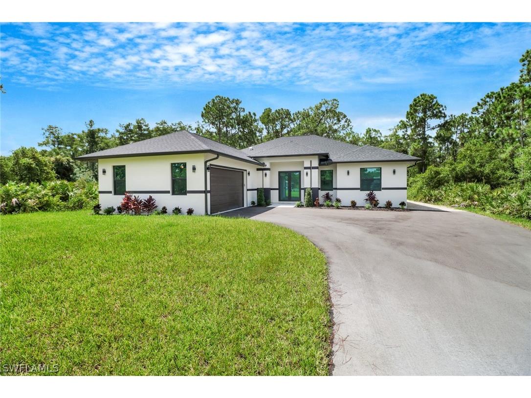 3520 27th Avenue NE Naples FL 34120 224060976 image1