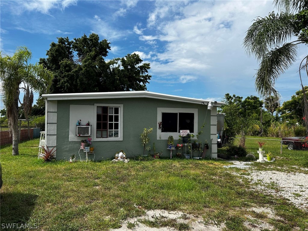 3530 South Street, Fort Myers, FL, 33916 | MLS: 224050337 | Edina Realty