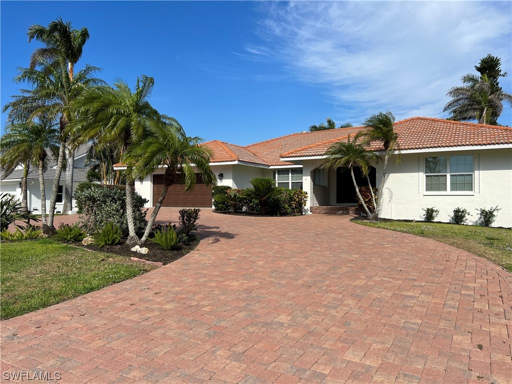 3550 Crayton Road Naples FL 34103 223024482 image1
