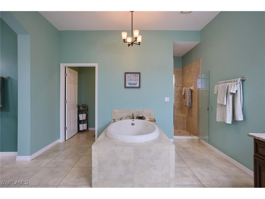 3560 Lansing Loop #202 Estero FL 33928 225011235 image13