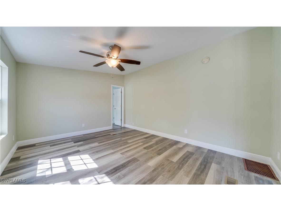 360 State Street North Fort Myers FL 33903 225037674 image12