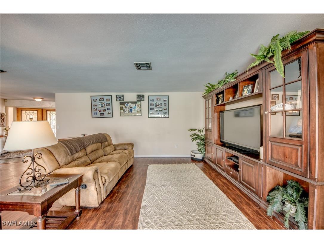 3651 Putter Point Lane Fort Myers FL 33919 224077711 image8