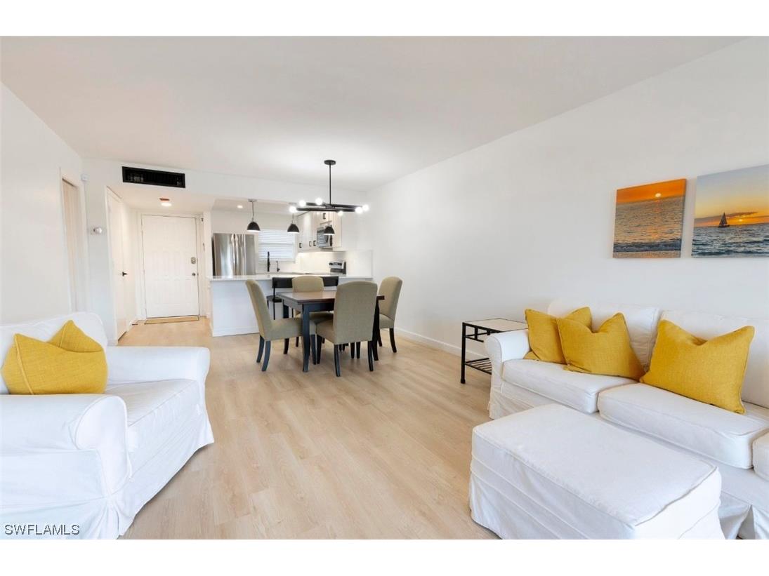 37 High Point Circle E #103 Naples FL 34103 223069267 image1