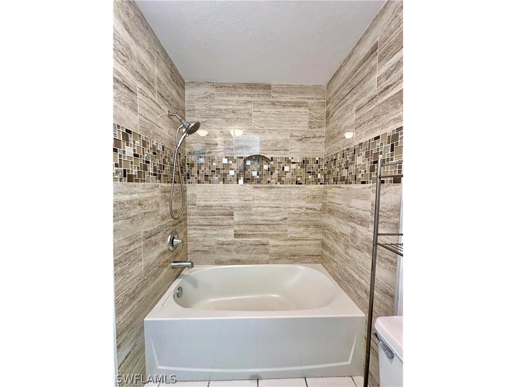 3704 Broadway #318 Fort Myers FL 33901 224062889 image17