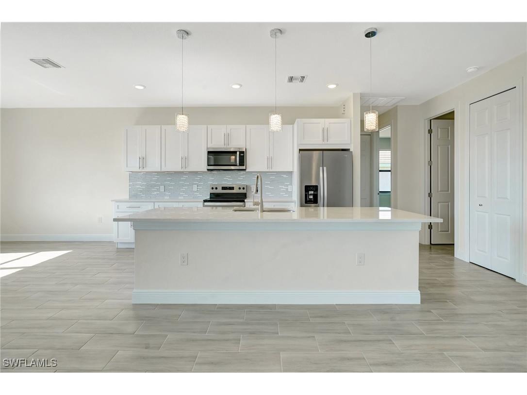 3710 SW 4th Lane Cape Coral FL 33991 224095633 image7