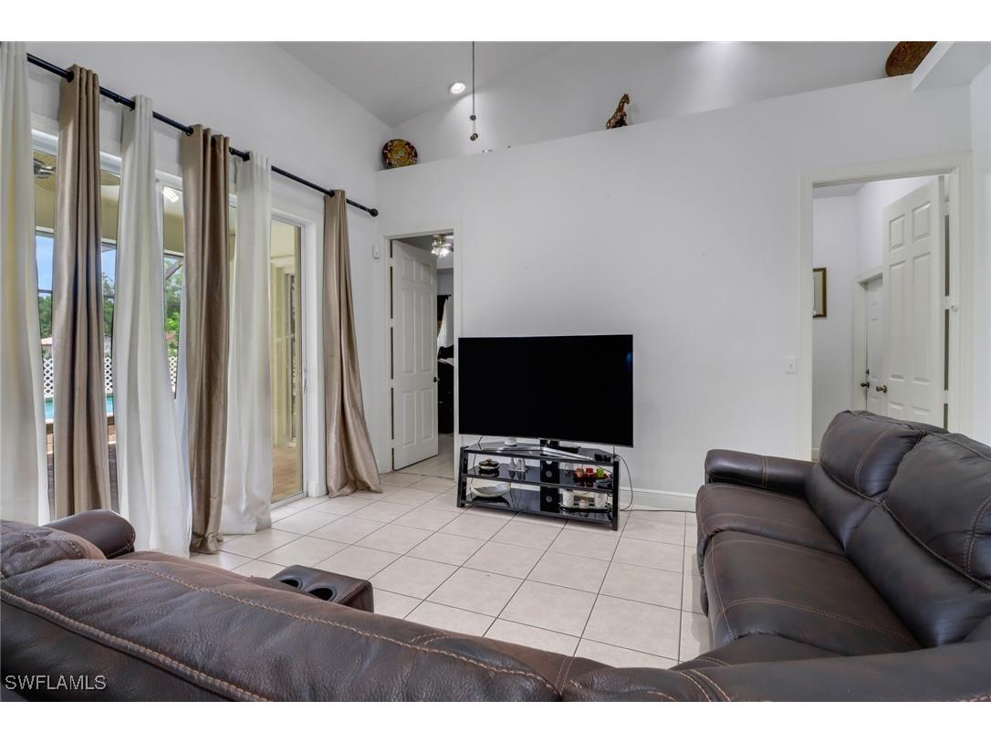 3711 4th Avenue SE Naples FL 34117 224066032 image10