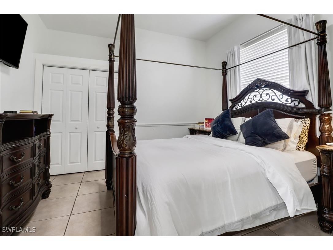 3711 4th Avenue SE Naples FL 34117 224066032 image23