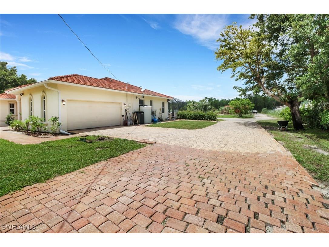 3711 4th Avenue SE Naples FL 34117 224066032 image6