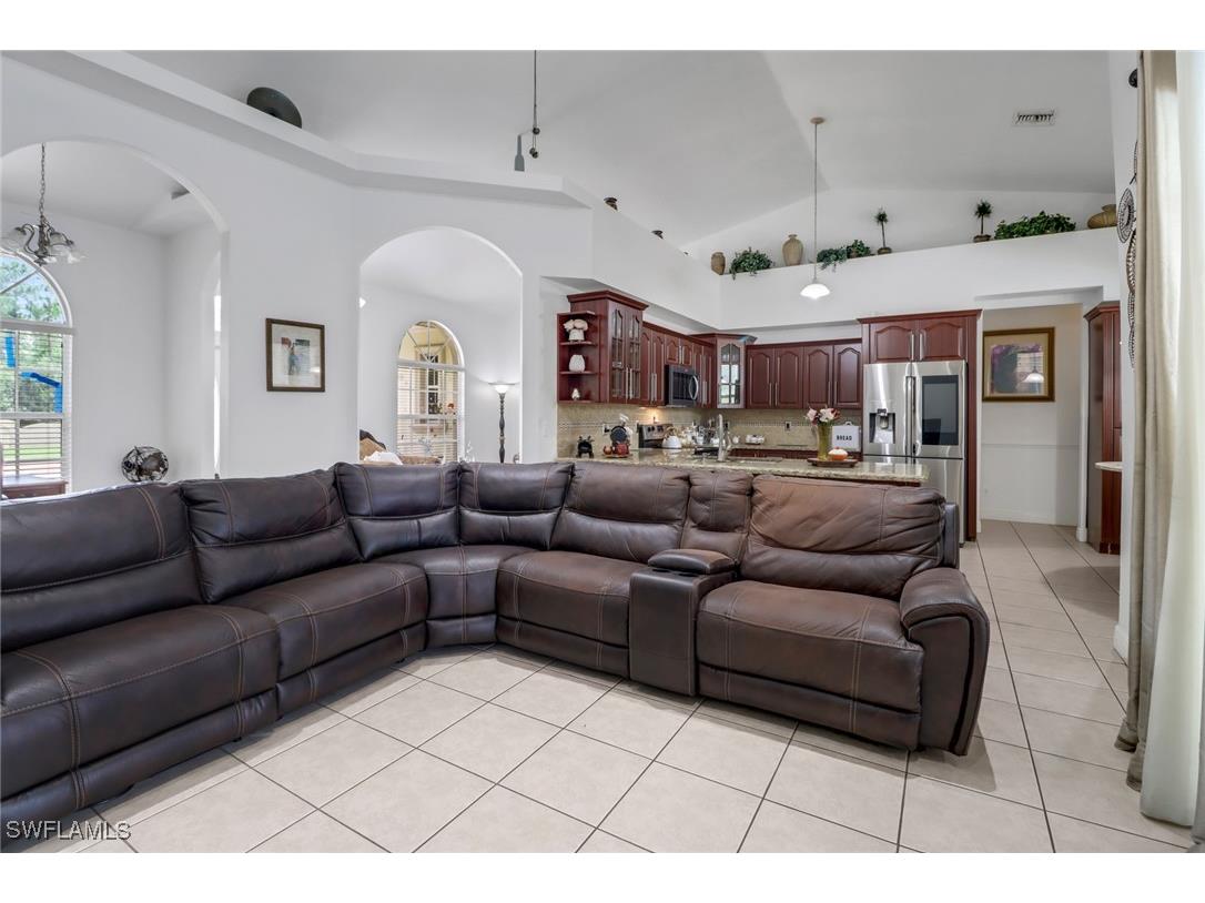 3711 4th Avenue SE Naples FL 34117 224066032 image8