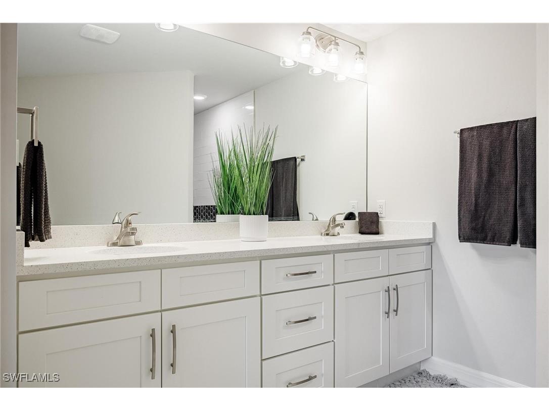 3728 Yucatan Parkway Cape Coral FL 33993 224077783 image16