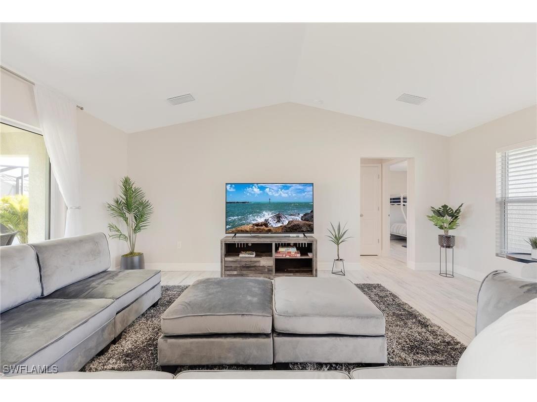 3728 Yucatan Parkway Cape Coral FL 33993 224077783 image24