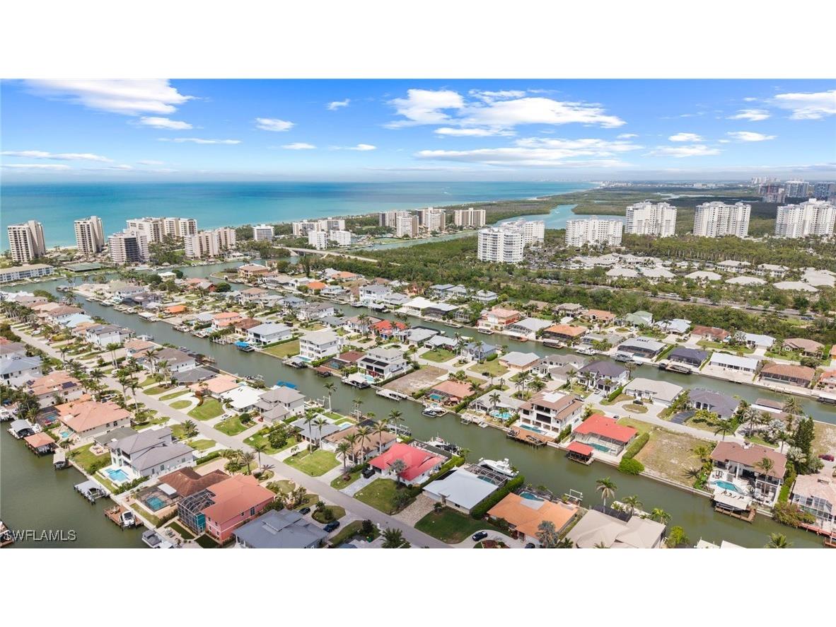 376 Heron Avenue Naples FL 34108 225034919 image9