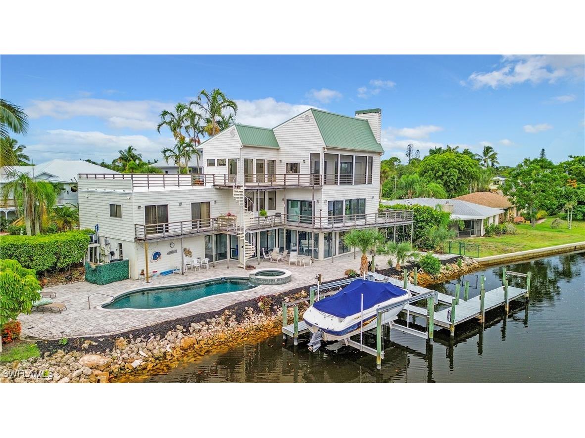 3766 Riviera Circle Bonita Springs FL 34134 225005797 image2