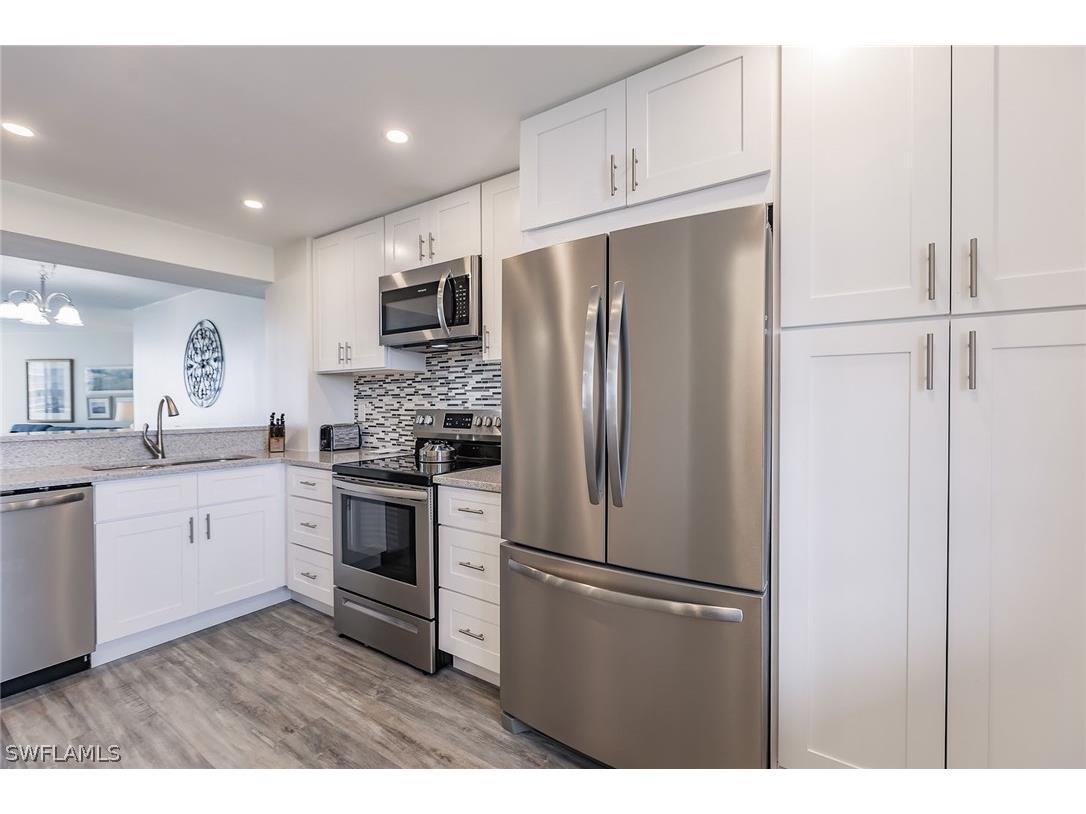 380 Seaview Court #604 Marco Island FL 34145 224062221 image4