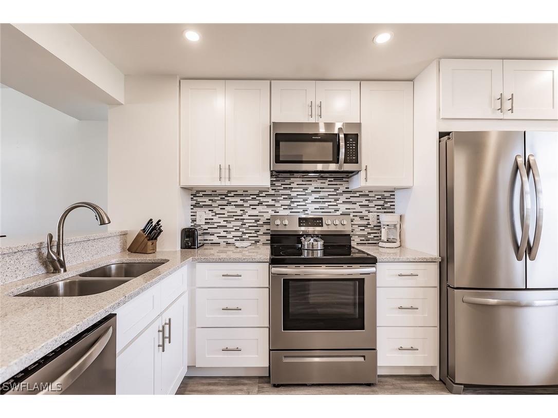 380 Seaview Court #604 Marco Island FL 34145 224062221 image6