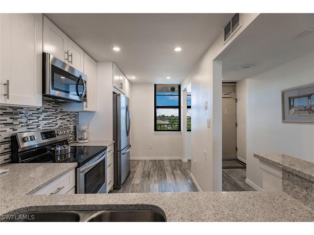 380 Seaview Court #604 Marco Island FL 34145 224062221 image8