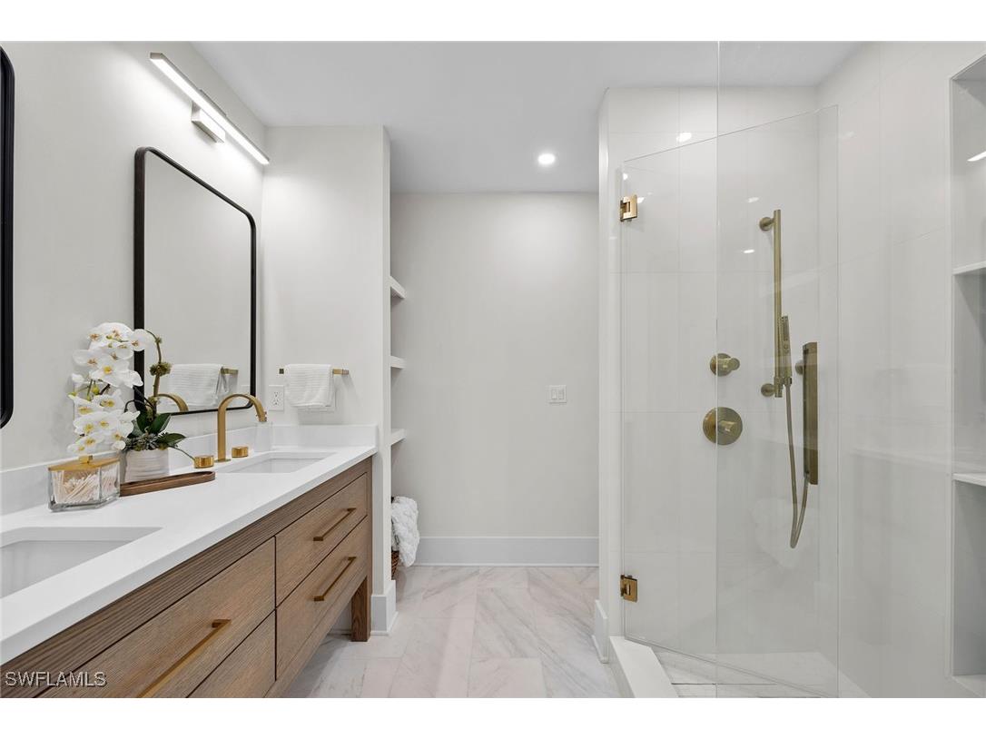 392 7th Avenue S #4 Naples FL 34102 225049656 image17