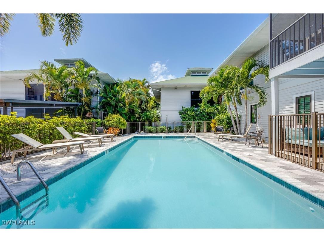 392 7th Avenue S #4 Naples FL 34102 225049656 image28