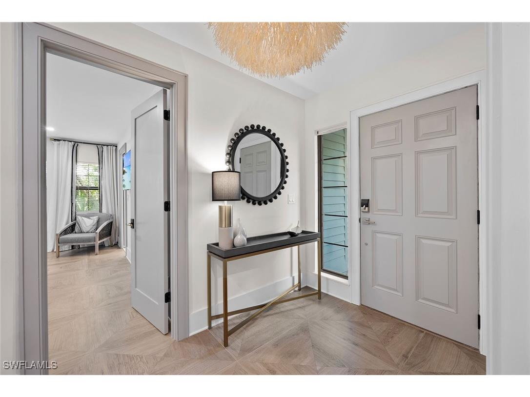 392 7th Avenue S #4 Naples FL 34102 225049656 image3