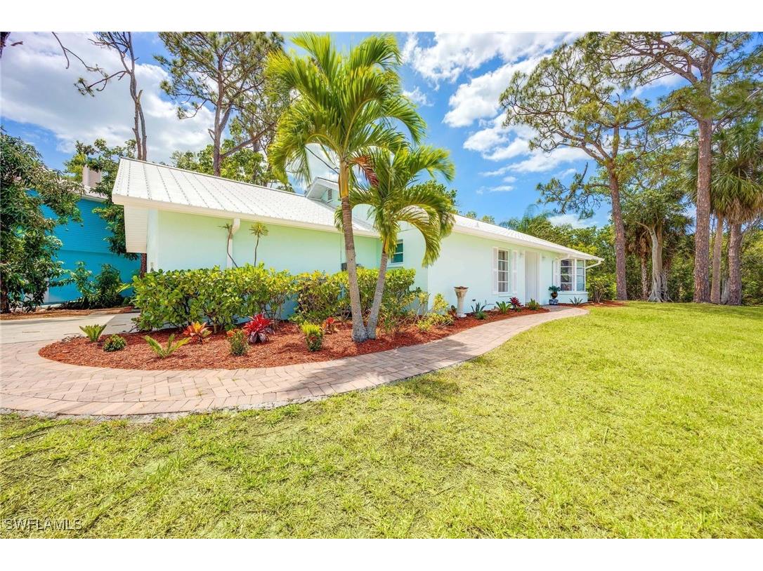 3925 Riviera Circle Bonita Springs FL 34134 225040059 image1