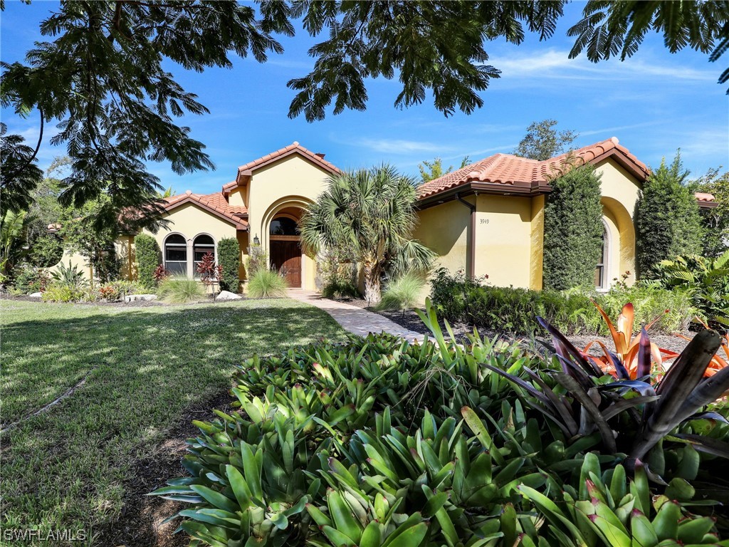 3949 La Vida Way Cape Coral FL 33993 223091140 image1