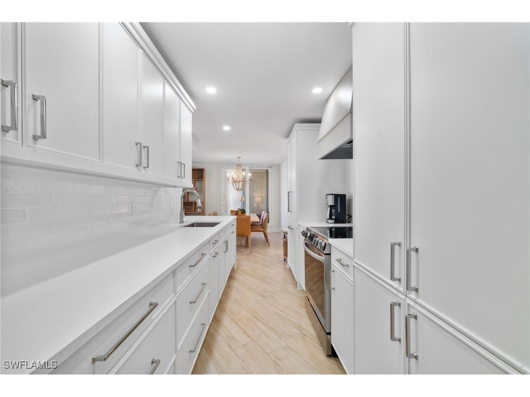 4001 Gulf Shore Boulevard N #1000 Naples FL 34103 225047976 image21