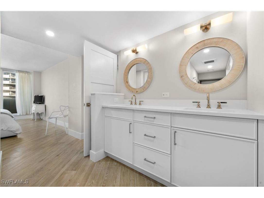 4001 Gulf Shore Boulevard N #1000 Naples FL 34103 225047976 image32