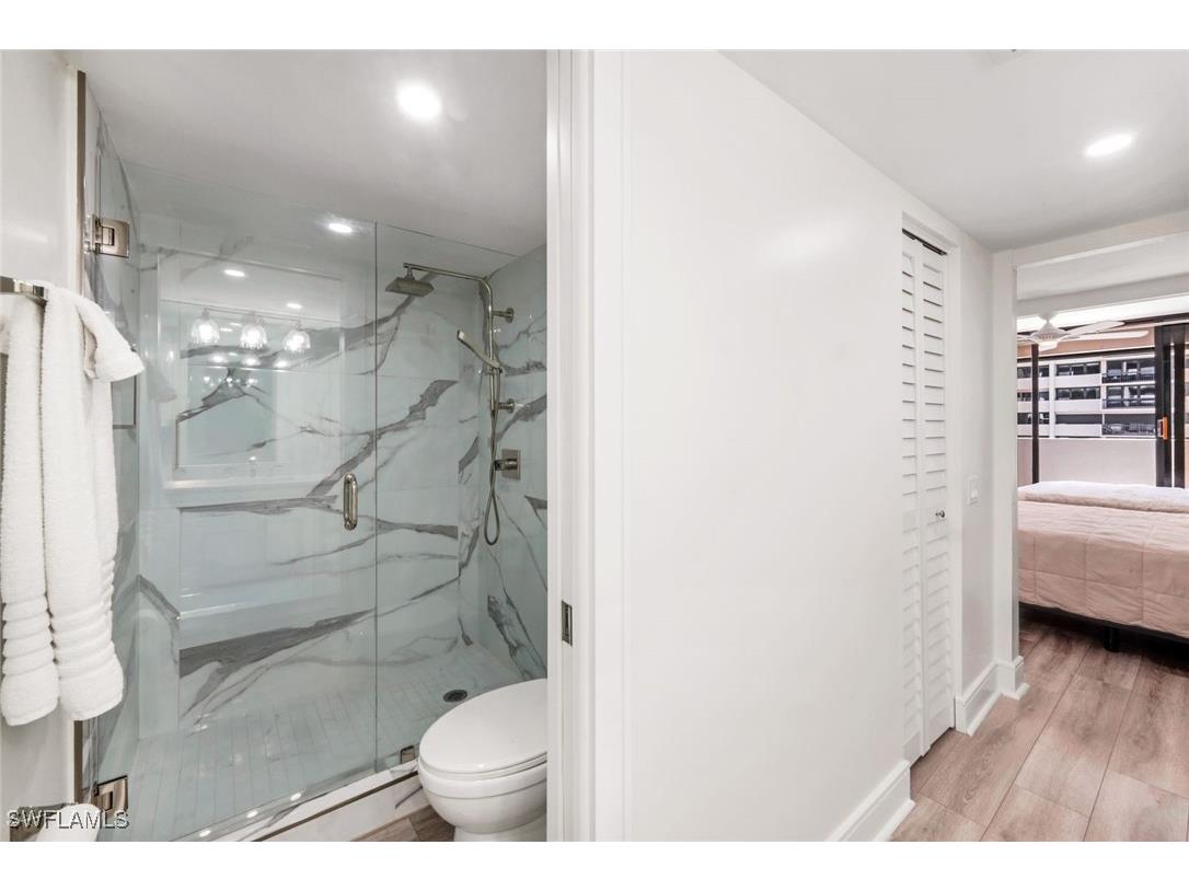 4005 Gulf Shore Boulevard N #404 Naples FL 34103 225029388 image18