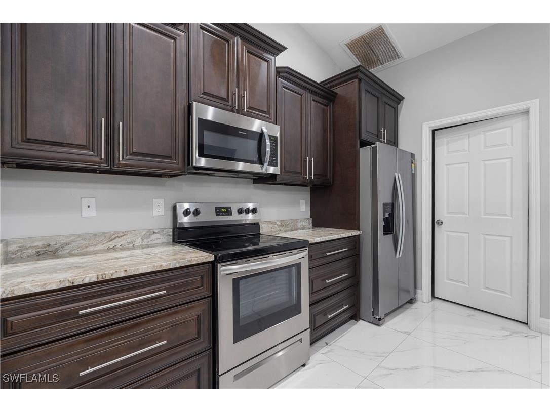 4017 7th Street SW Lehigh Acres FL 33976 225033101 image13