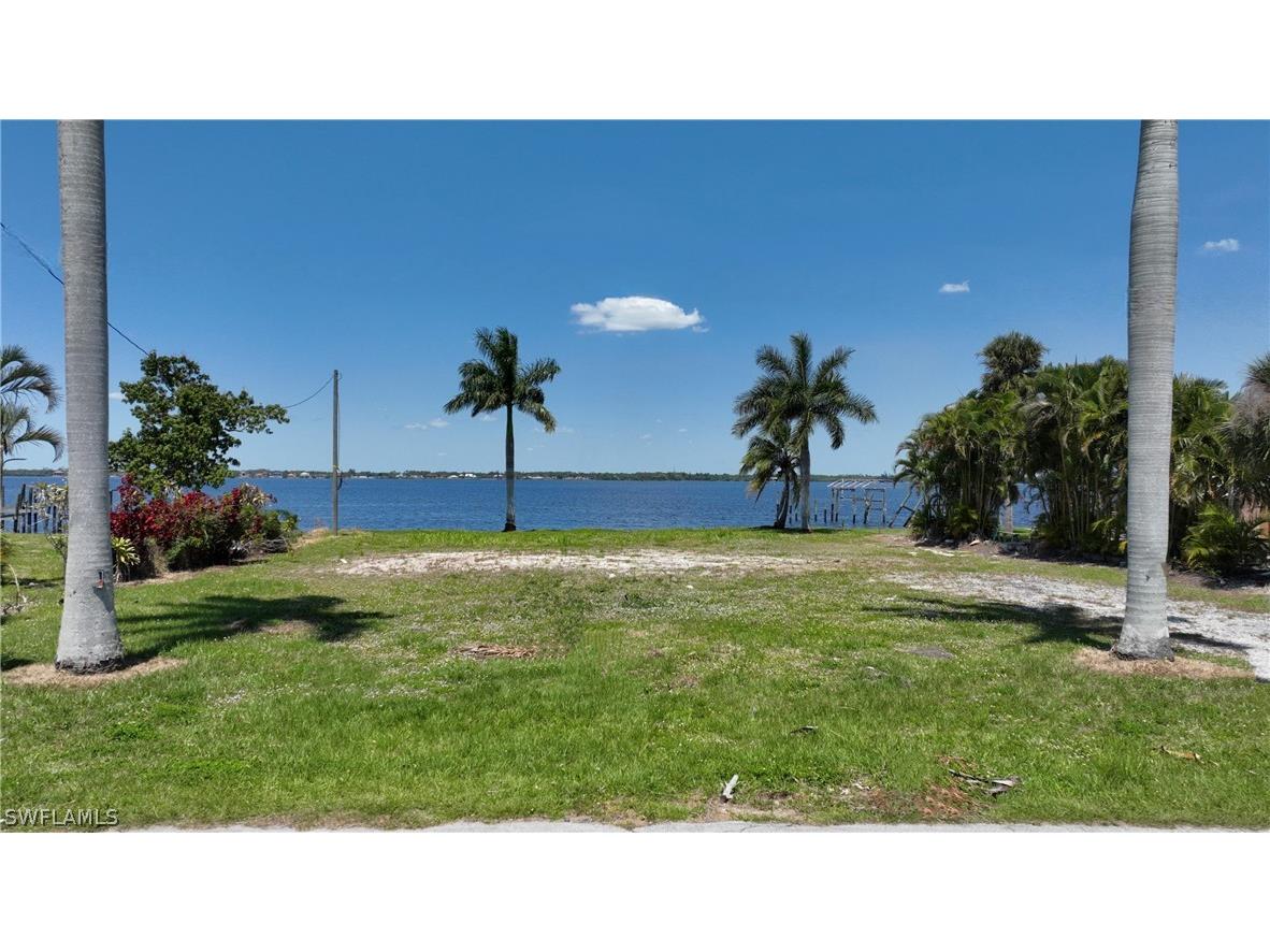 4021 E River Drive Fort Myers FL 33916 224032632 image1