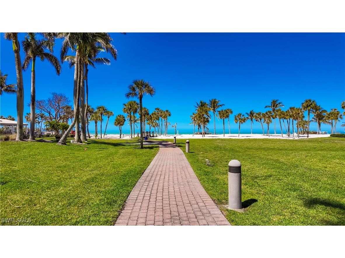 4021 Gulf Shore Boulevard N #1006 Naples FL 34103 225018571 image24
