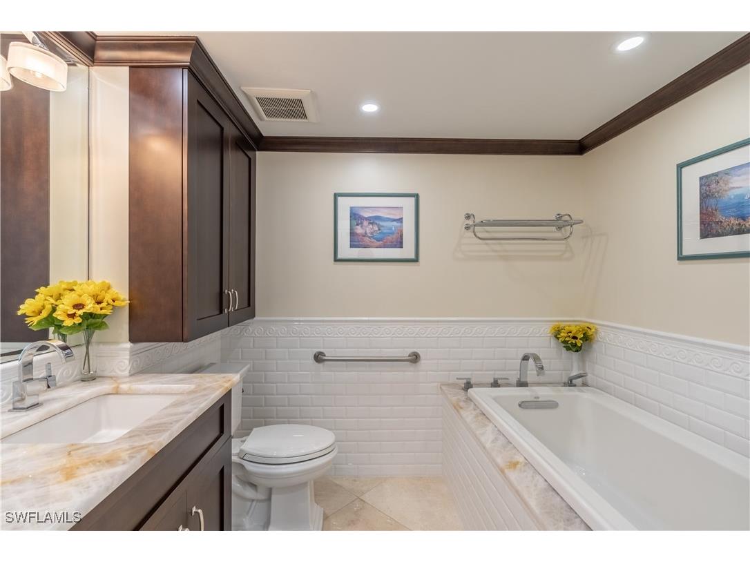 4031 Gulf Shore Boulevard N #PHIE Naples FL 34103 225010012 image27