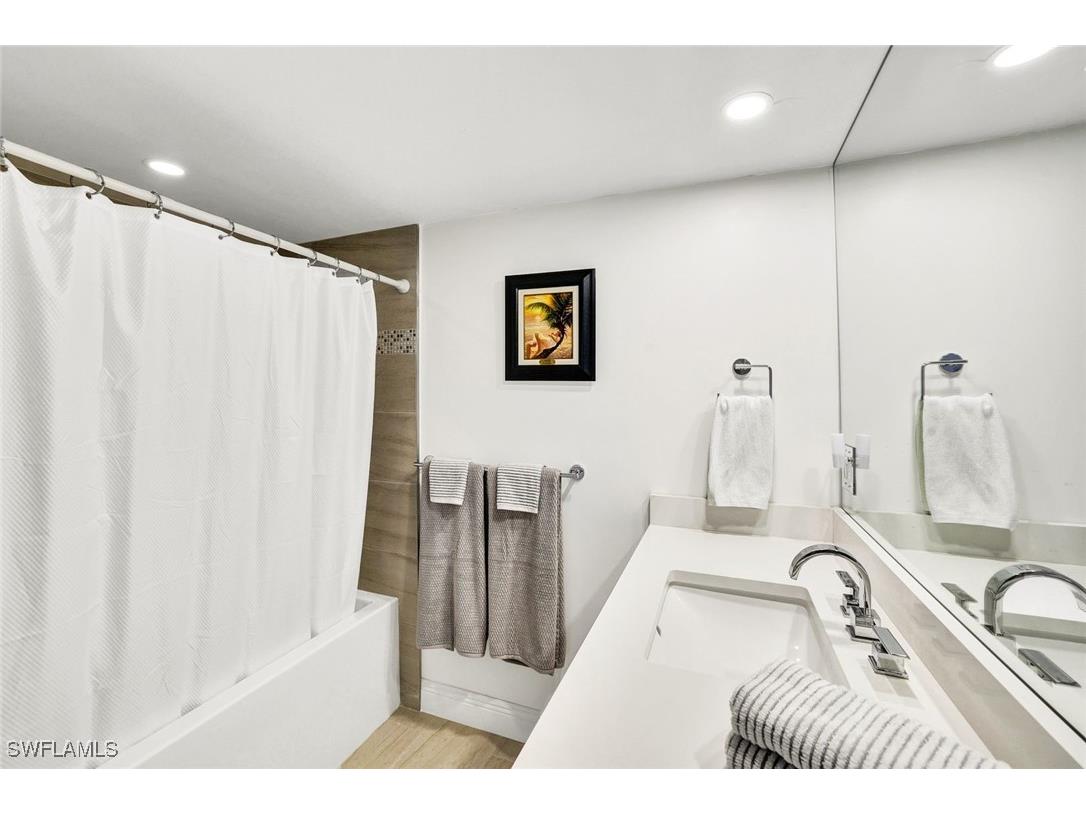 4041 Gulf Shore Boulevard N #1002 Naples FL 34103 225032563 image25