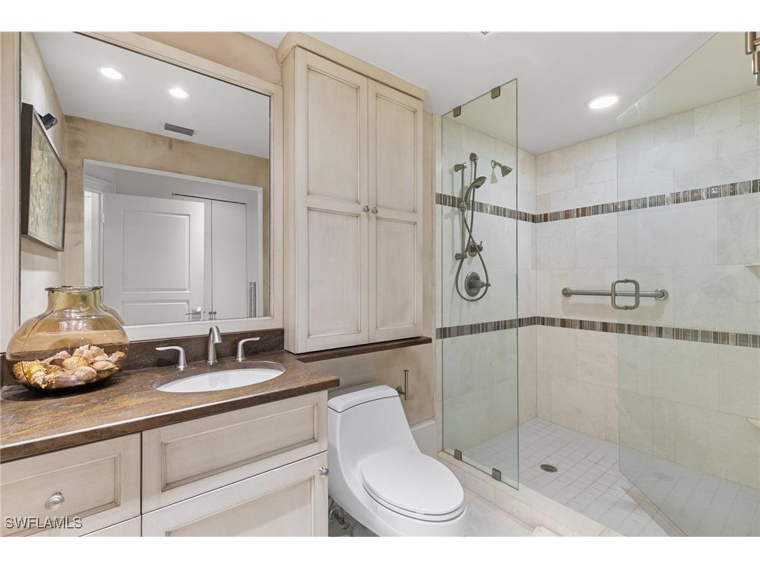 406 La Peninsula Boulevard #406 Naples FL 34113 224102125 image25