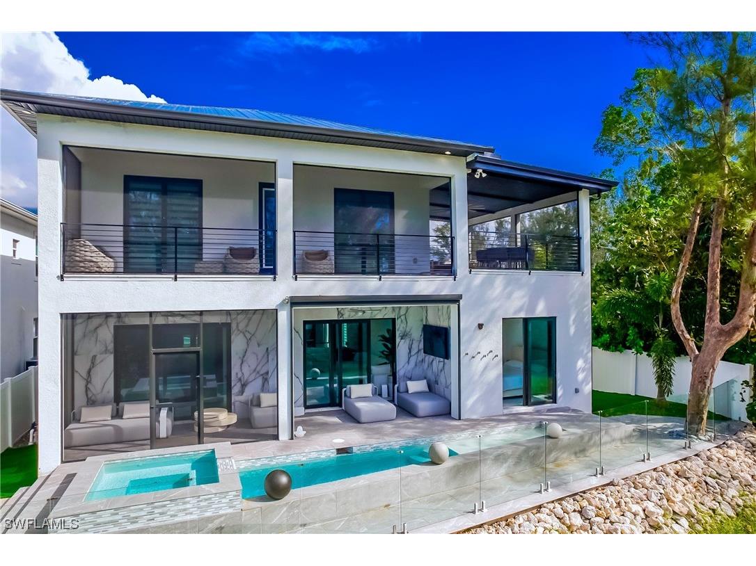 4064 Full Moon Court Naples FL 34112 223025989 image1