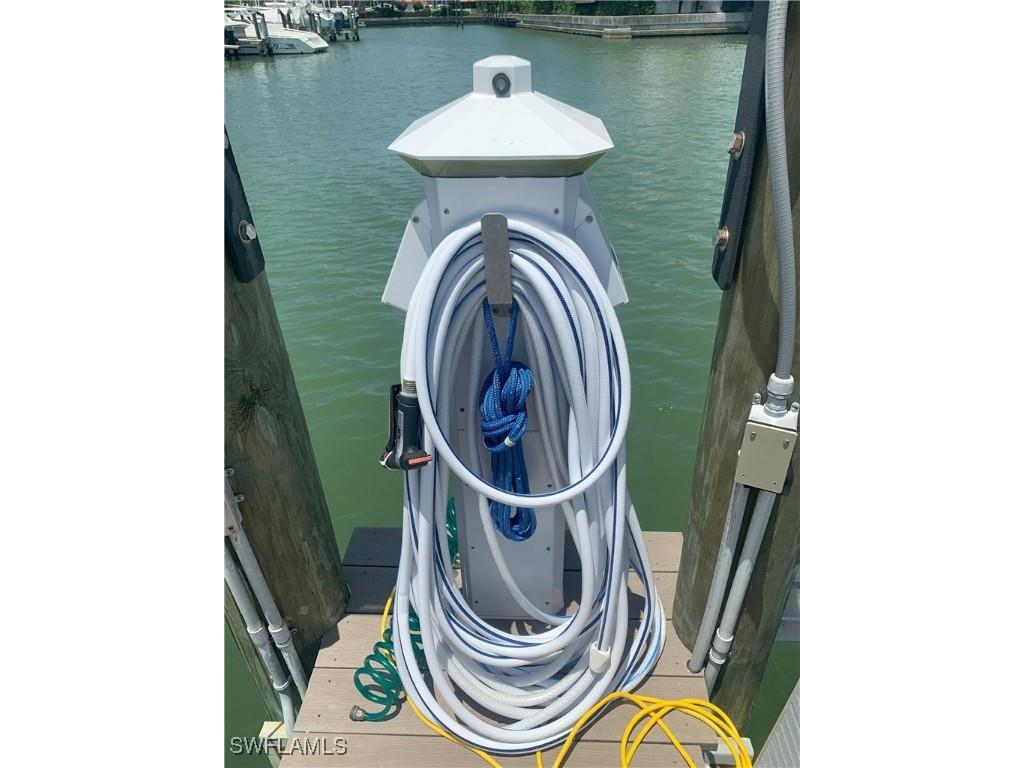 4090 Gulf Shore Boulevard N Naples FL 34103 225047766 image5