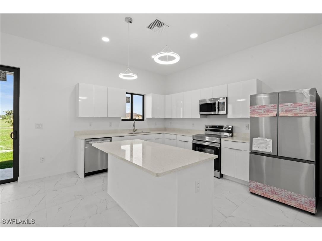 4105 NW 38th Terrace Cape Coral FL 33993 225029840 image7