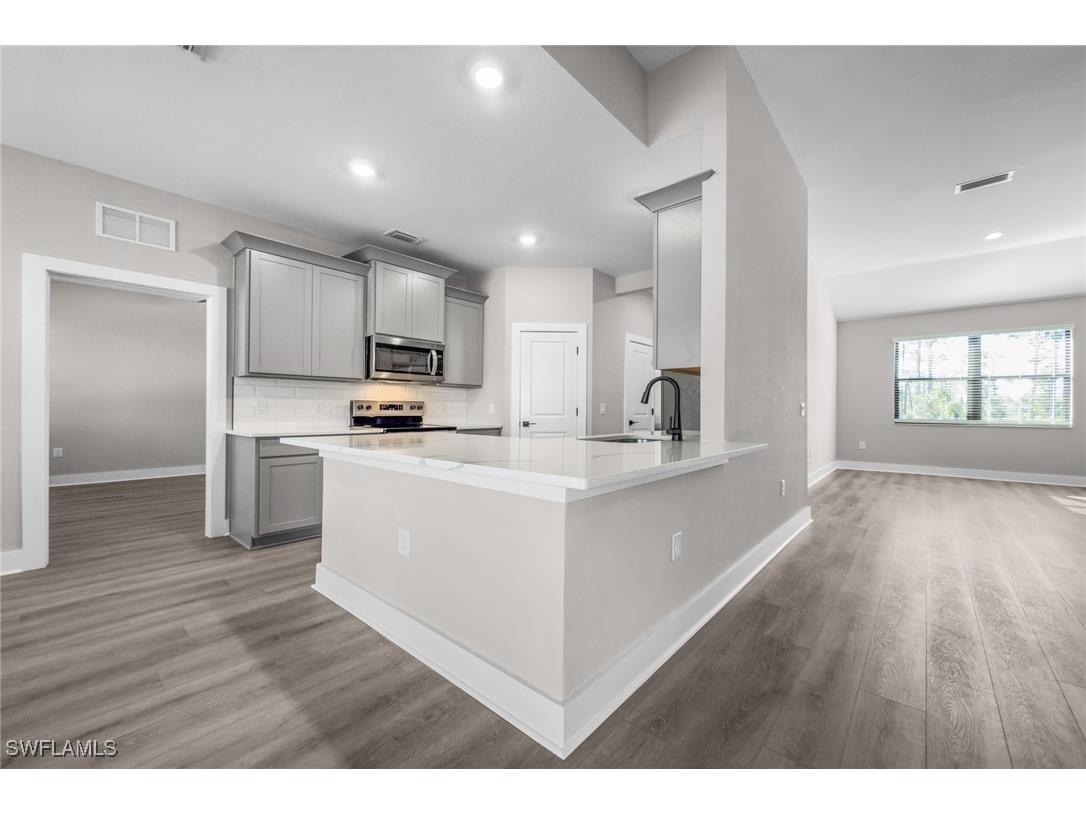 4113 SW 8th Court Cape Coral FL 33914 225000487 image3