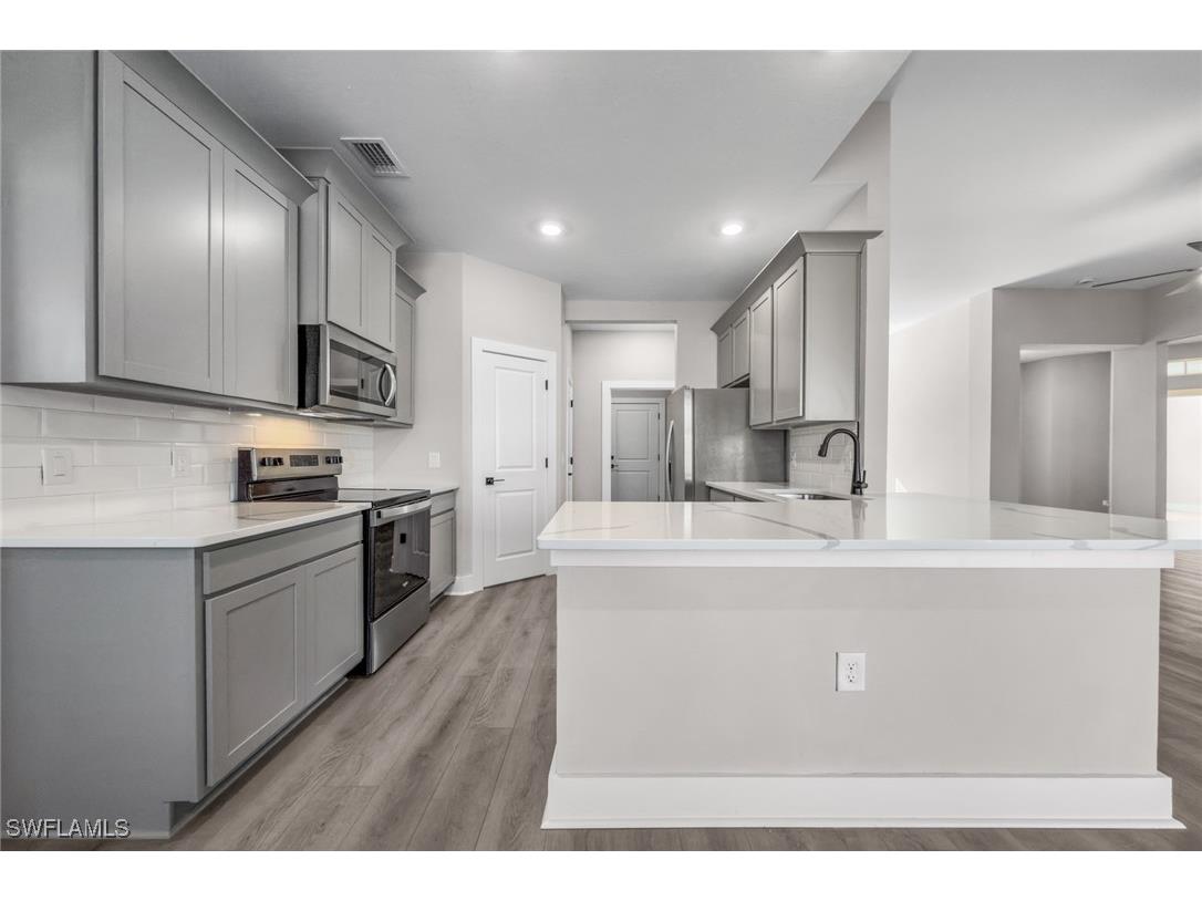 4113 SW 8th Court Cape Coral FL 33914 225000487 image4