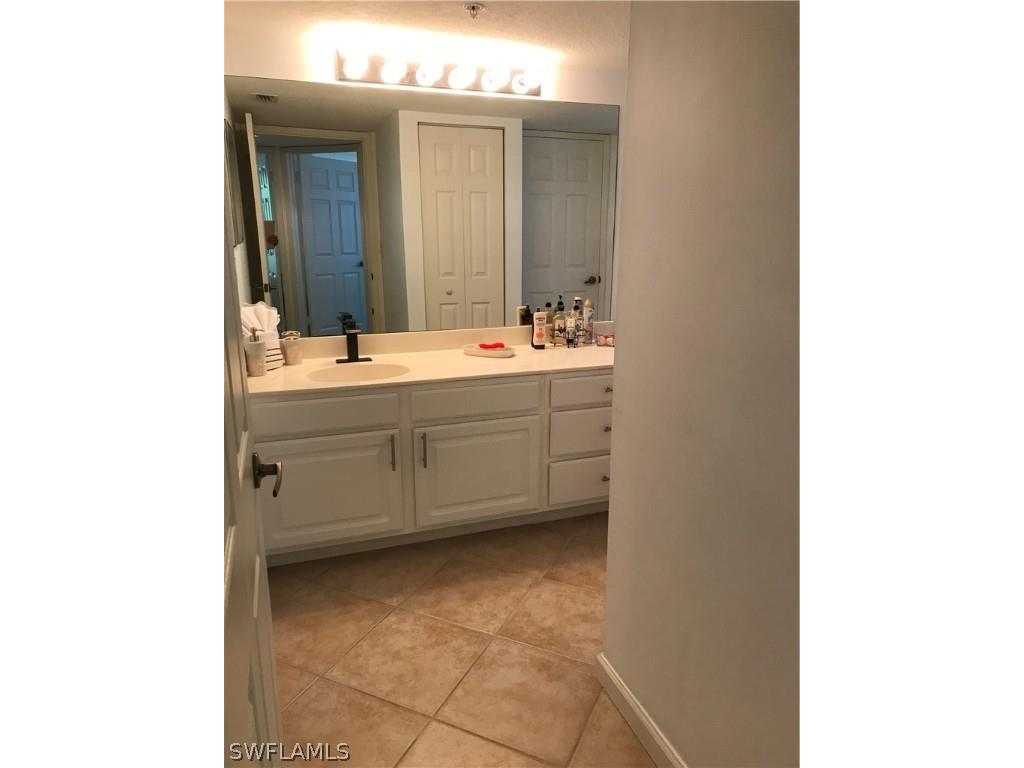 4122 Residence Drive #102 Fort Myers FL 33901 224052121 image8