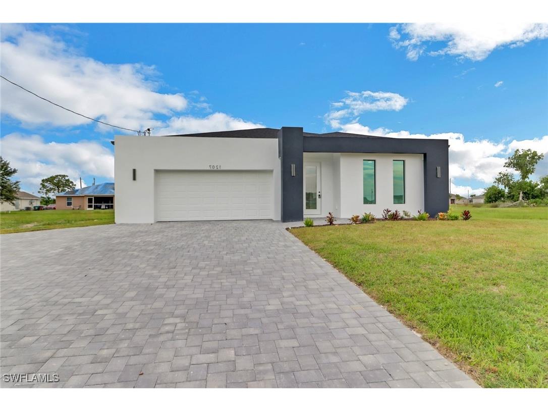 4137 E Gator Circle Cape Coral FL 33909 225044936 image1