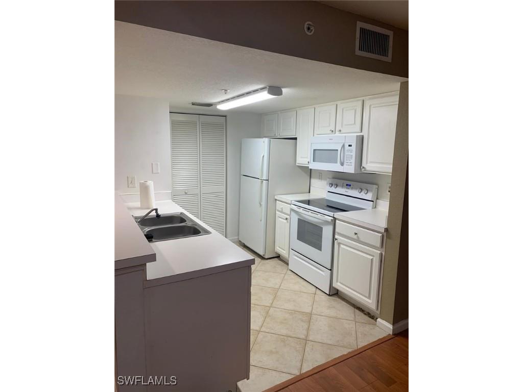 4149 Residence Drive #801 Fort Myers FL 33901 224086359 image6