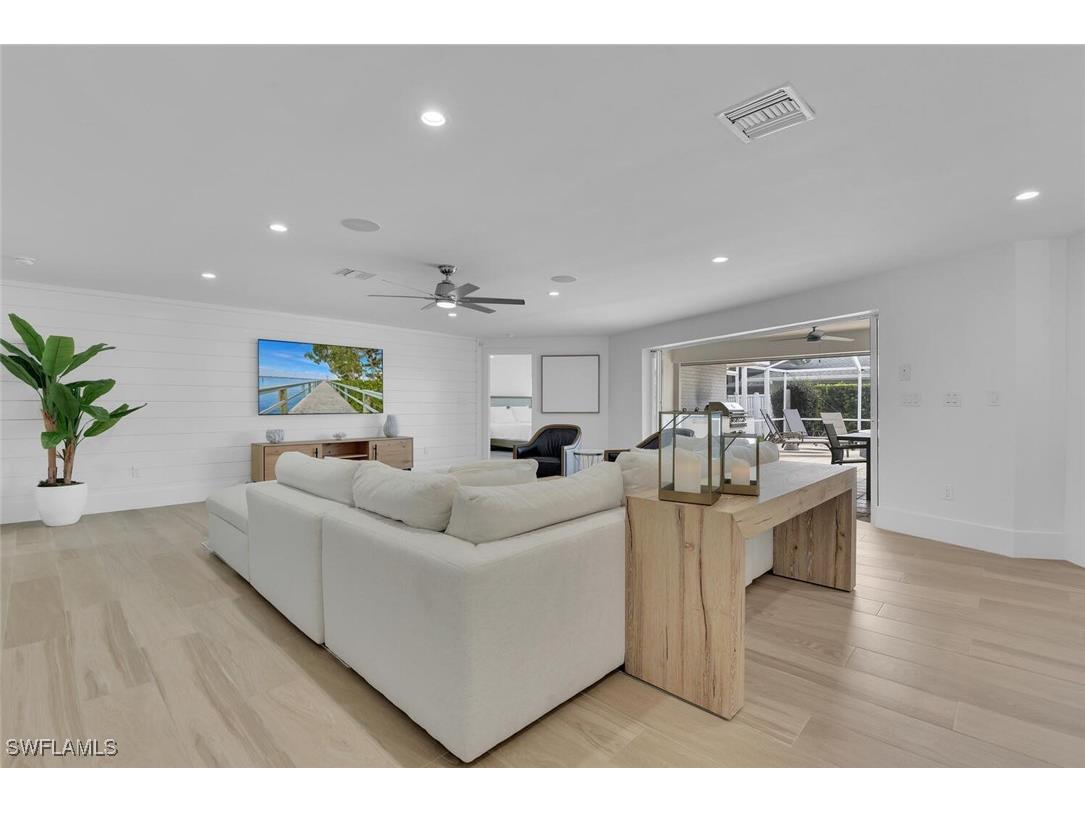 420 Harbour Drive Naples FL 34103 225016359 image5