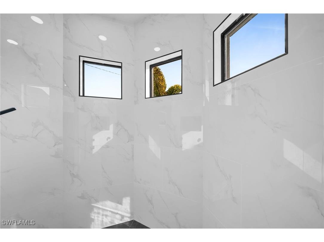 423 NW 6th Terrace Cape Coral FL 33993 225007007 image22