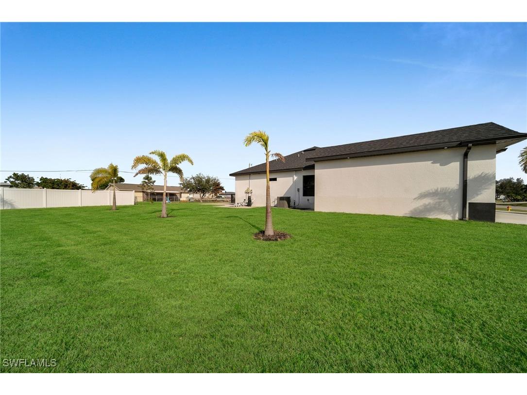 423 NW 6th Terrace Cape Coral FL 33993 225007007 image26