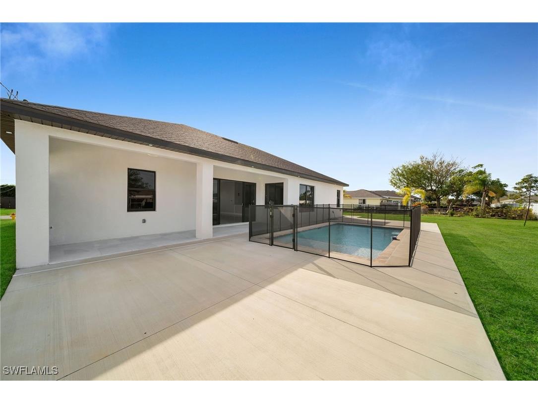 423 NW 6th Terrace Cape Coral FL 33993 225007007 image39