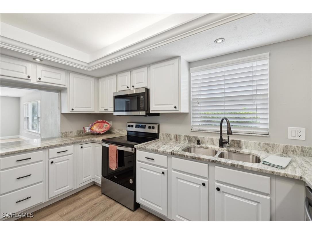 4231 SE 19th Place #1J Cape Coral FL 33904 224090844 image1
