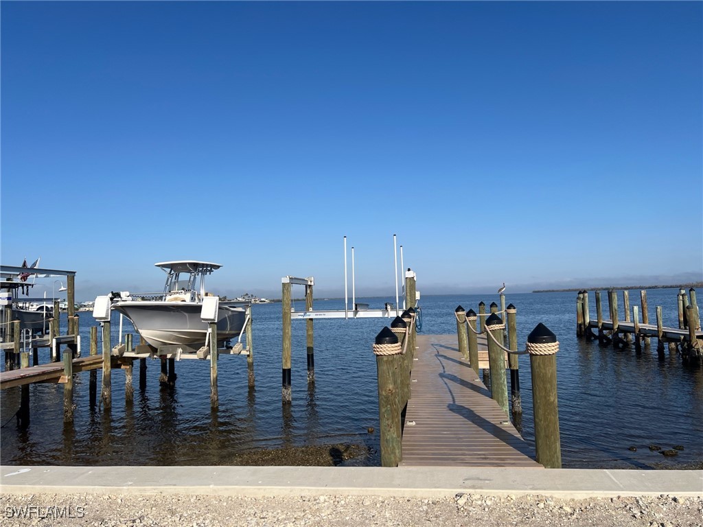 4274 Pine Island Road NW Matlacha FL 33993 225030011 image2